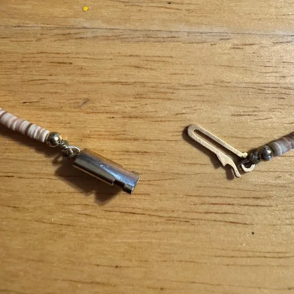 Native Carved Mother of Pearl MOP Bird Shell Necklace - Picture 5 of 6